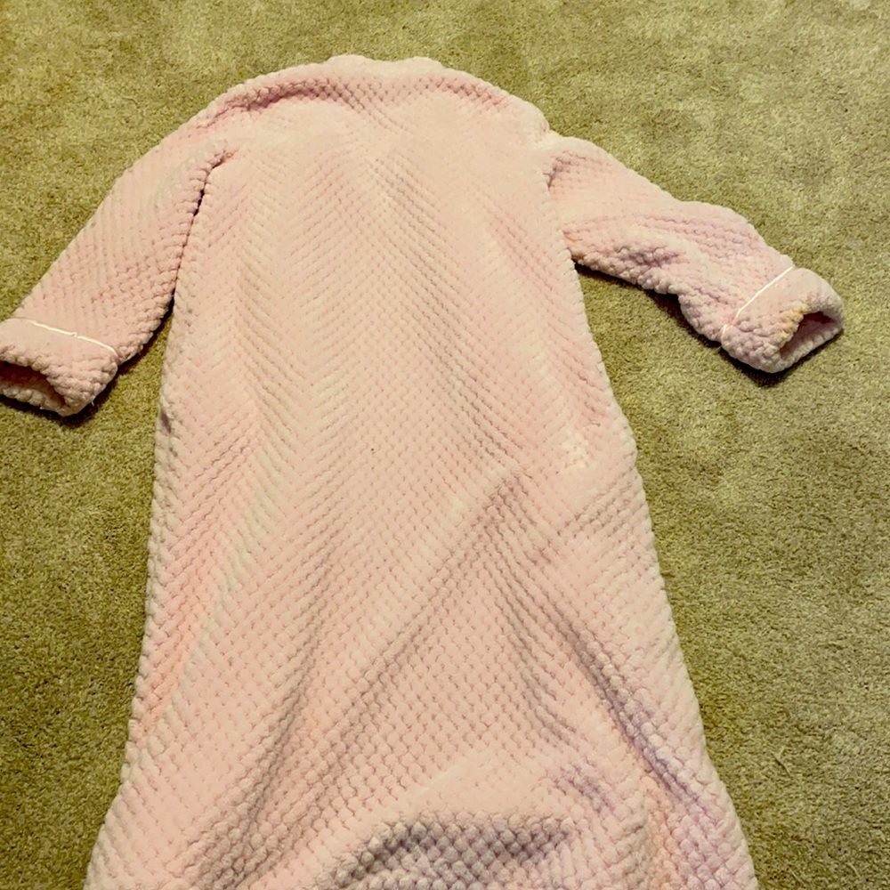 Soft Pink Robe - Picture 7 of 9